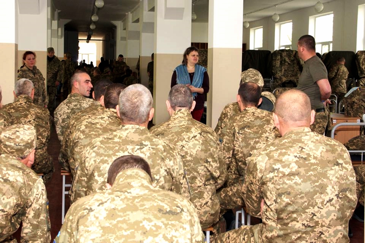 Ольга Кухарук працює з військовими