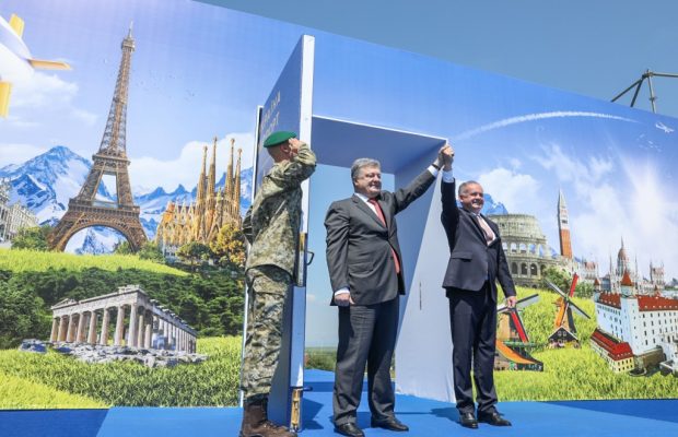 Порошенко: Безвізовий режим для України означає проведення великих реформ в країні