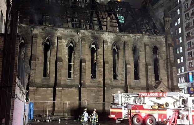 Згоріла сербська Троїцька церква в Нью-Йорку