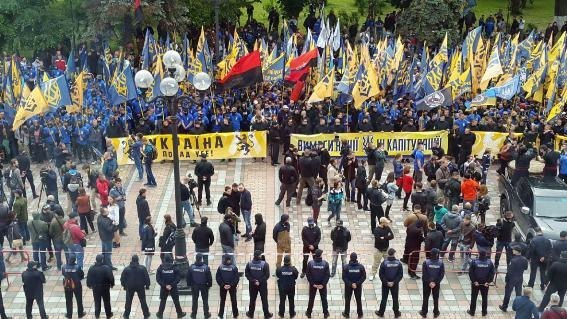 марш Азов - Вимоги нації - ні капітуляції ВР 2
