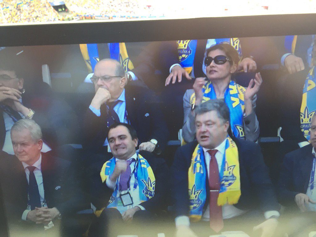 Петро Порошенко приїхав на матч у Марсель в рамках візиту до Франції