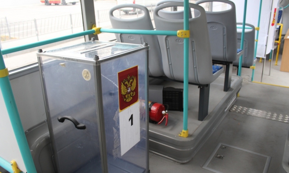 avtobus-dlya-golosuvannya-v-krimu