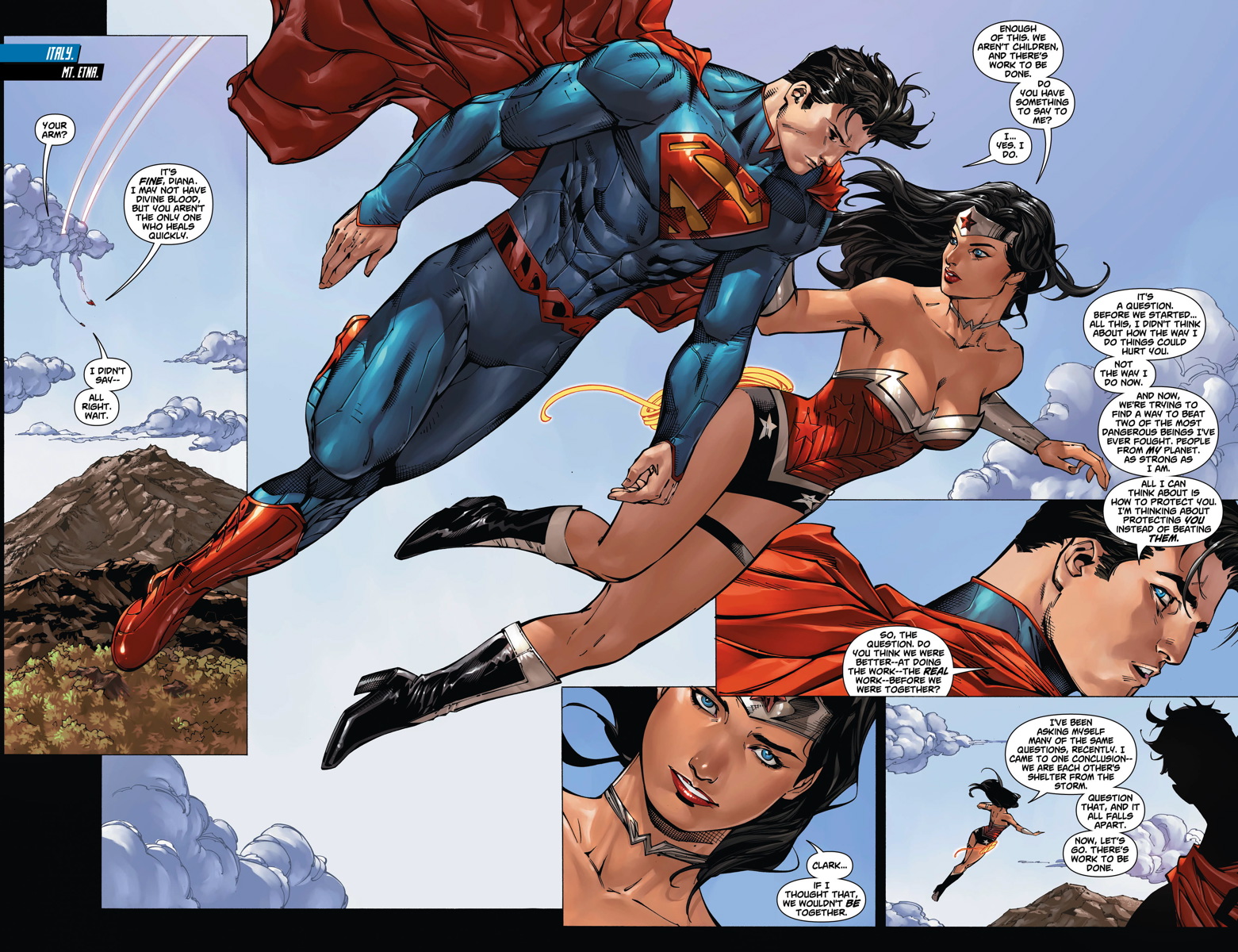Диво-Жінка в деяких коміксах воює в одній команді з Суперменом