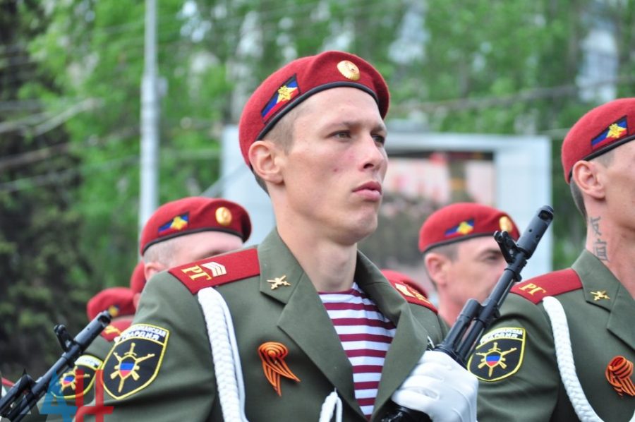 парад 9 травня - ДНР _Республіканська гвардія