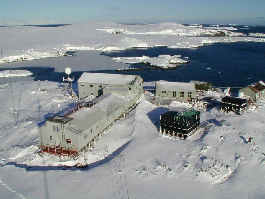 Антарктична станція Академік Вернадський - 1996. Фото Володимир Бахмутов