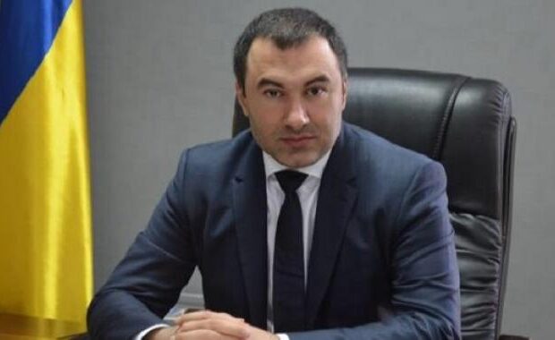 Підозрюваного в хабарництві голову Харківської облради виключили з фракції «Слуга народу» - Vimarsana News