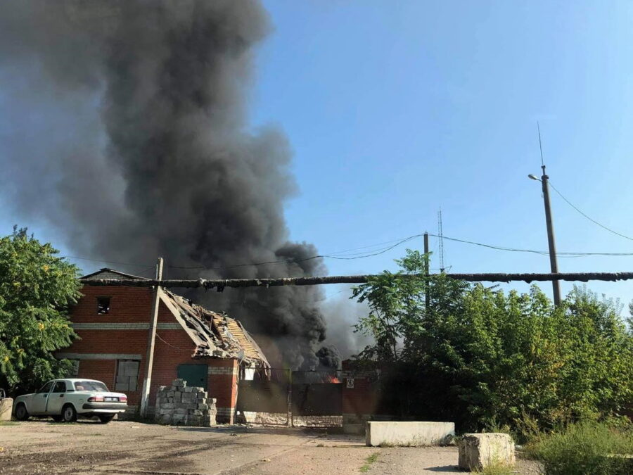 Авдіївка - обстріл 28 серпня 2021 - пожежі (2)