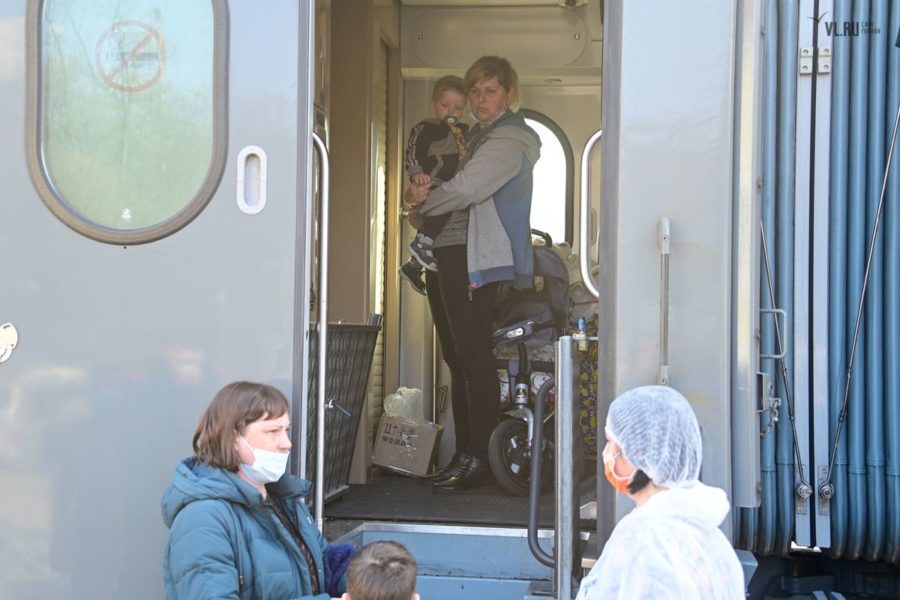 з Маріуполя - Фото депортованих до Владивостоку 21 квітня 2022 року_2