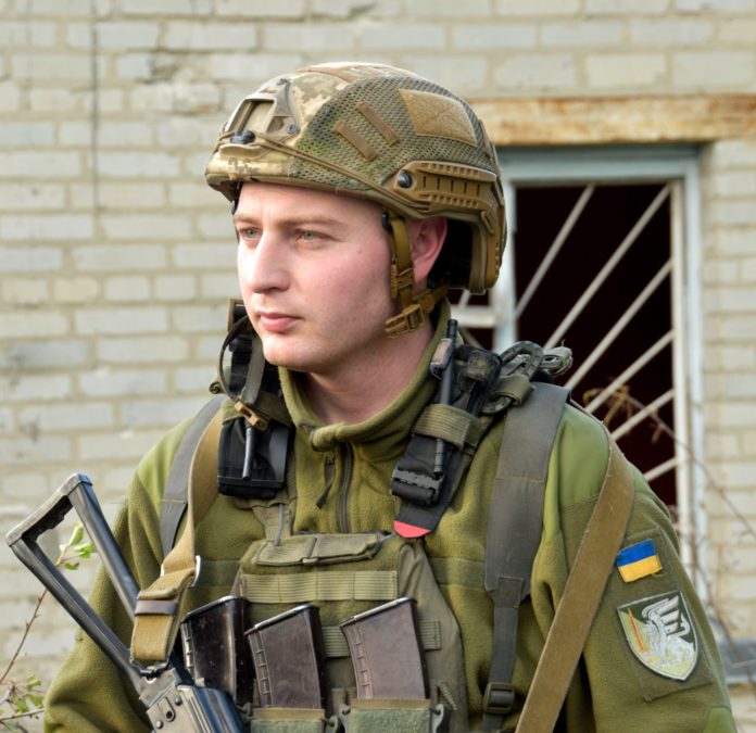 81 окрема аеромобільна бригада Десантно-штурмових військ ЗС України захищає рубежі Луганської області_5