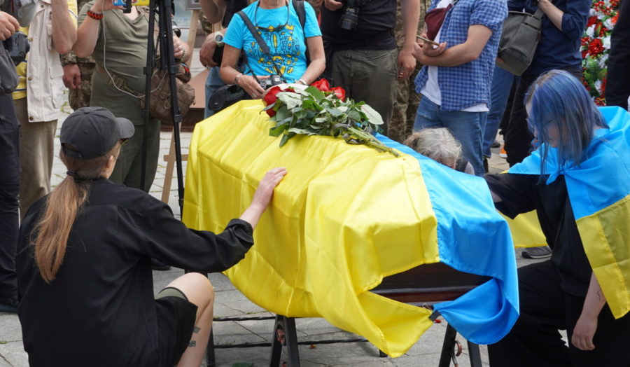 похорон Романа Ратушного - Майдан - труна