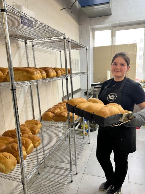 Good Bread from good people - волонтерська пекарня і її хліб (3)