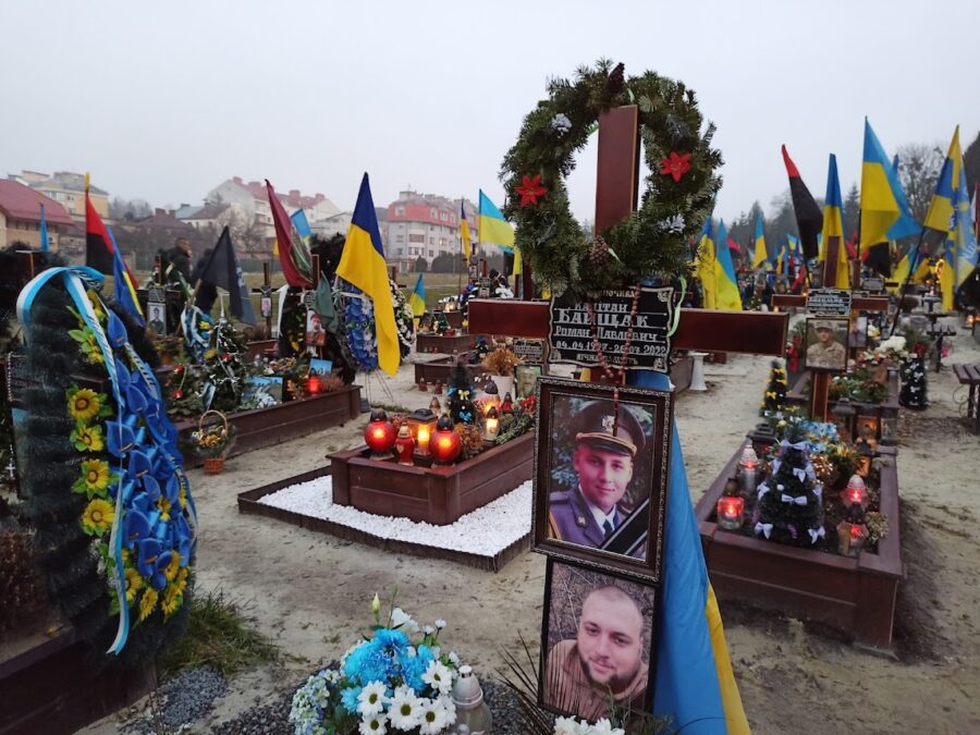 Львів - Марсове поле - поховання загиблих на війні з Росією - січень 2023_15