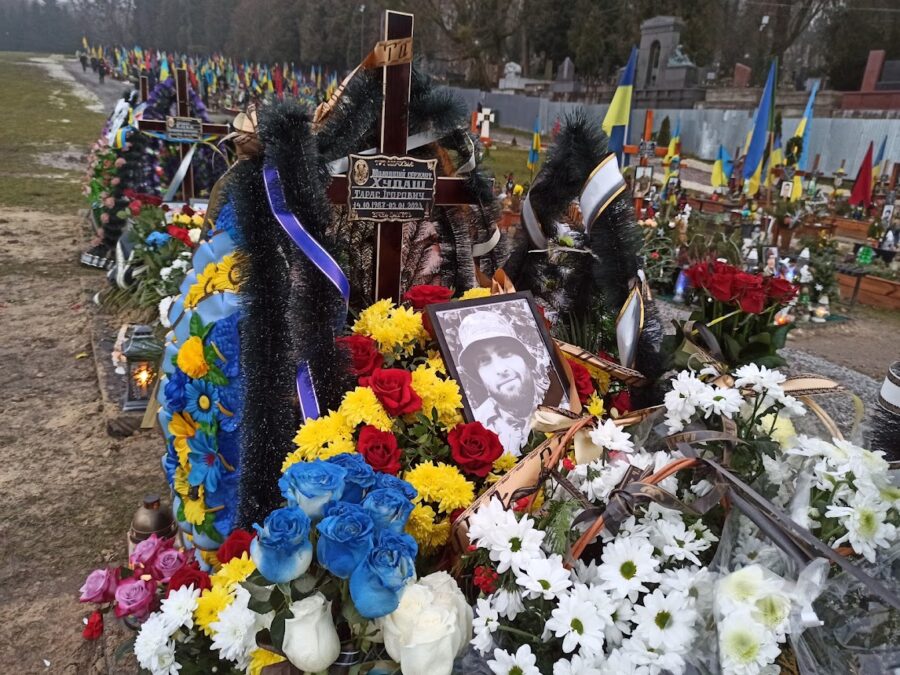 Львів - Марсове поле - поховання загиблих на війні з Росією - січень 2023_6