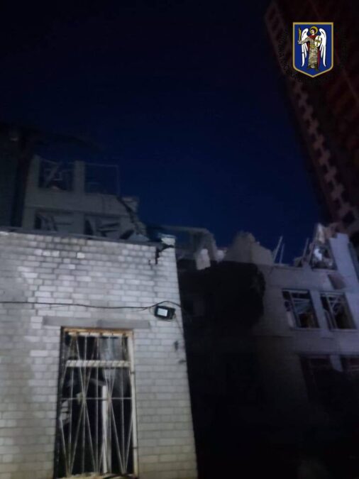 Наслідки падіння уламків в Дніпровському районі - ракетна атака на Київ 01-06-2023_2