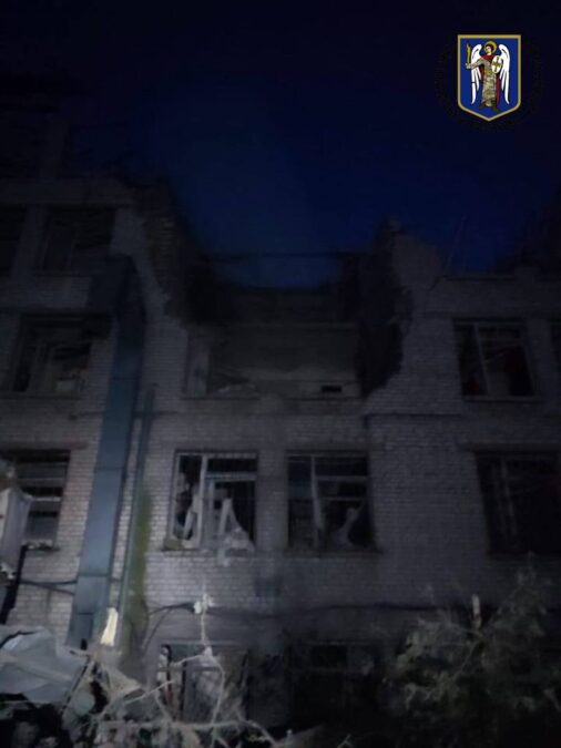 Наслідки падіння уламків в Дніпровському районі - ракетна атака на Київ 01-06-2023_3