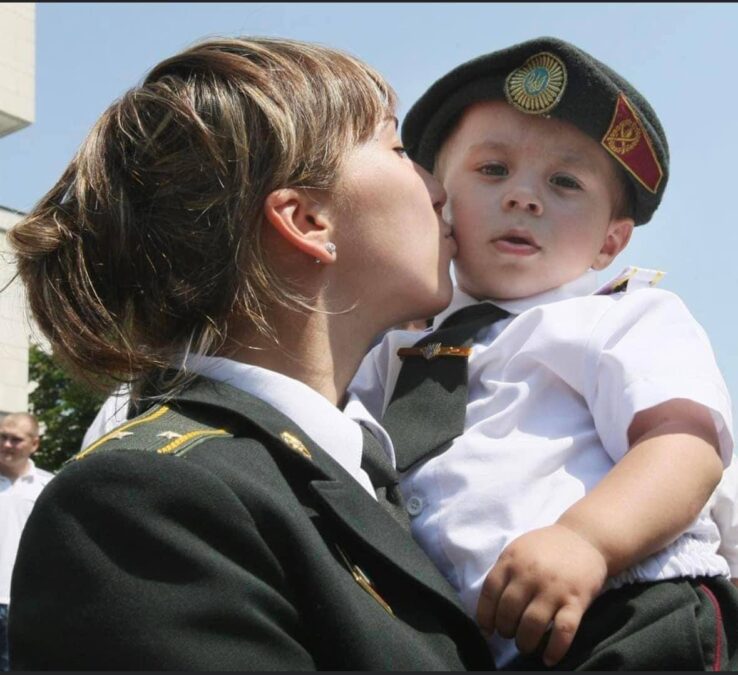 photo_5352678193678633764_y