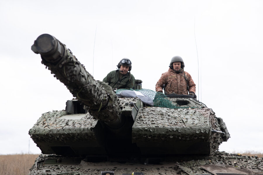 Strv. 122 - шведська версія танка Leopard 2A5 - Лиманський напрямок (6)