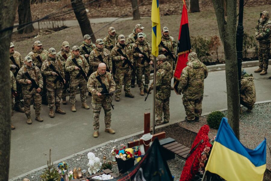 photo_5424763348521702410_y