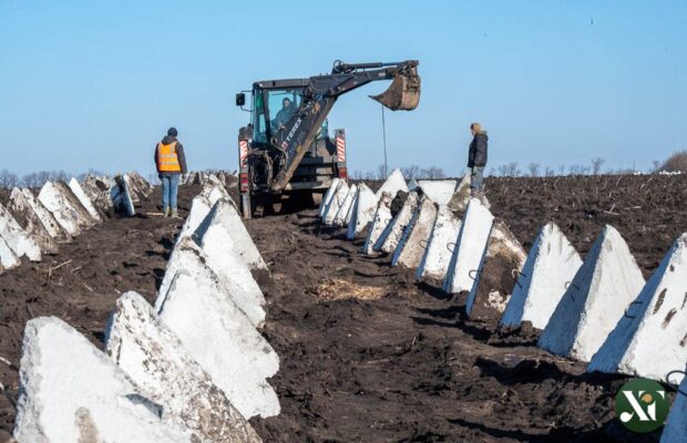 Будівництво фортифікацій у Харківській області. Фото: Сергій Бобок /Харків Times