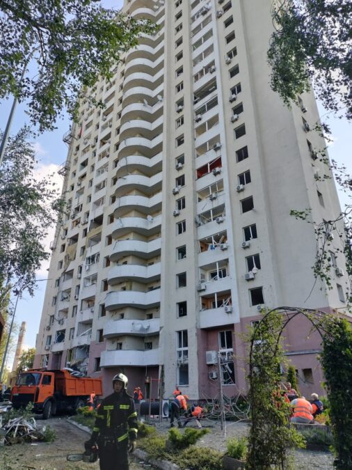 будинок - квартира Марини Ткачук - Шевченківський район, Київ - після ракетного обстрілу 23 (8)