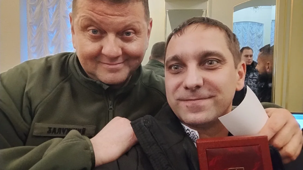 Роман Замрій разом з колишнім головнокомандувачем ЗСУ Валерієм Залужним. Фото: ФБ Романа Замрія