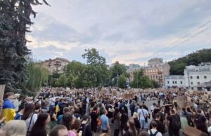 Протест під Верховною Радою проти законопроєкту №12414. 22 липня 2025 рік. Фото: ТГ Телебачення Торонто