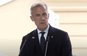 Премʼєр-міністр Канади Марк Карні під час спільної з президентом України Володимиром Зеленським пресконференції у Києві 24 серпня 2025 року