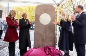 В Осло 24 жовтня 2025 року відкрили пам'ятник на честь київської князівни, яка стала норвезькою королевою, Єлизавети. Фото: ФБ Олени Зеленської