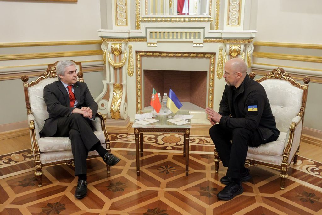 Міністр оборони Португалії Нуну Мело і міністр оборони України Денис Шмигаль