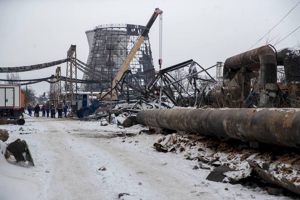 Дарницька ТЕЦ після ударів РФ. Фото: ТГ Віталія Кличка