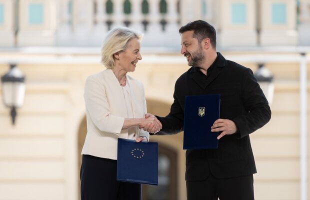Президентка Єврокомісії Урсула фон дер Ляєн і президент України Володимир Зеленський. Фото: сайт президента