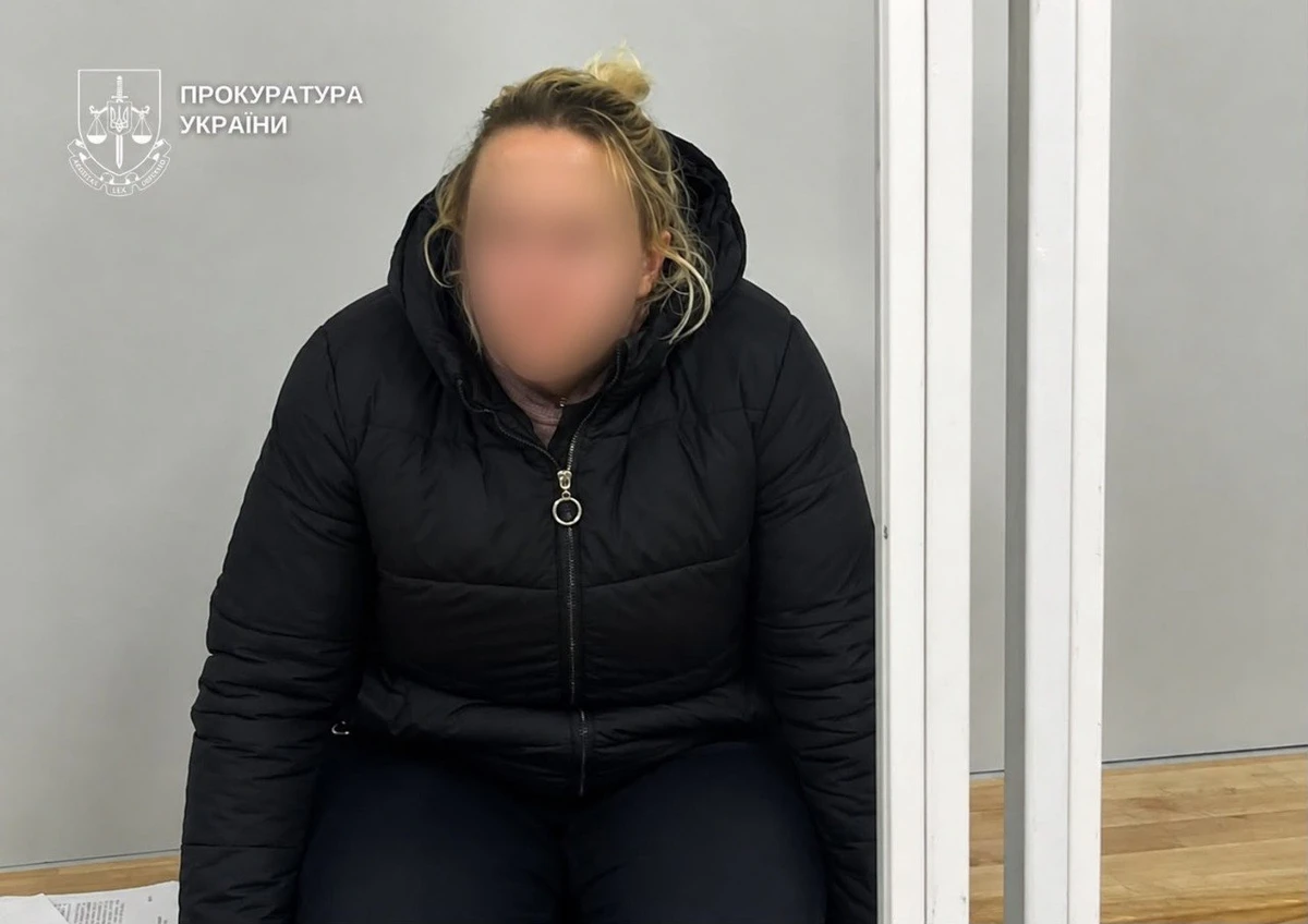 У Києві засудили жінку, яка заклала вибухівку під авто військового на замовлення росіян